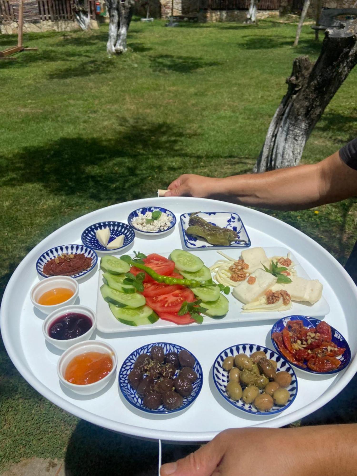 Pavelin Yeri Otel Edremit  Buitenkant foto